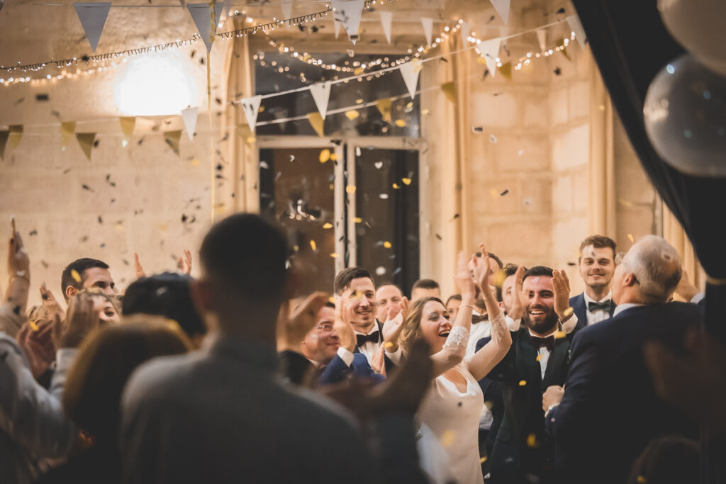 photo mariage discours fête confetti