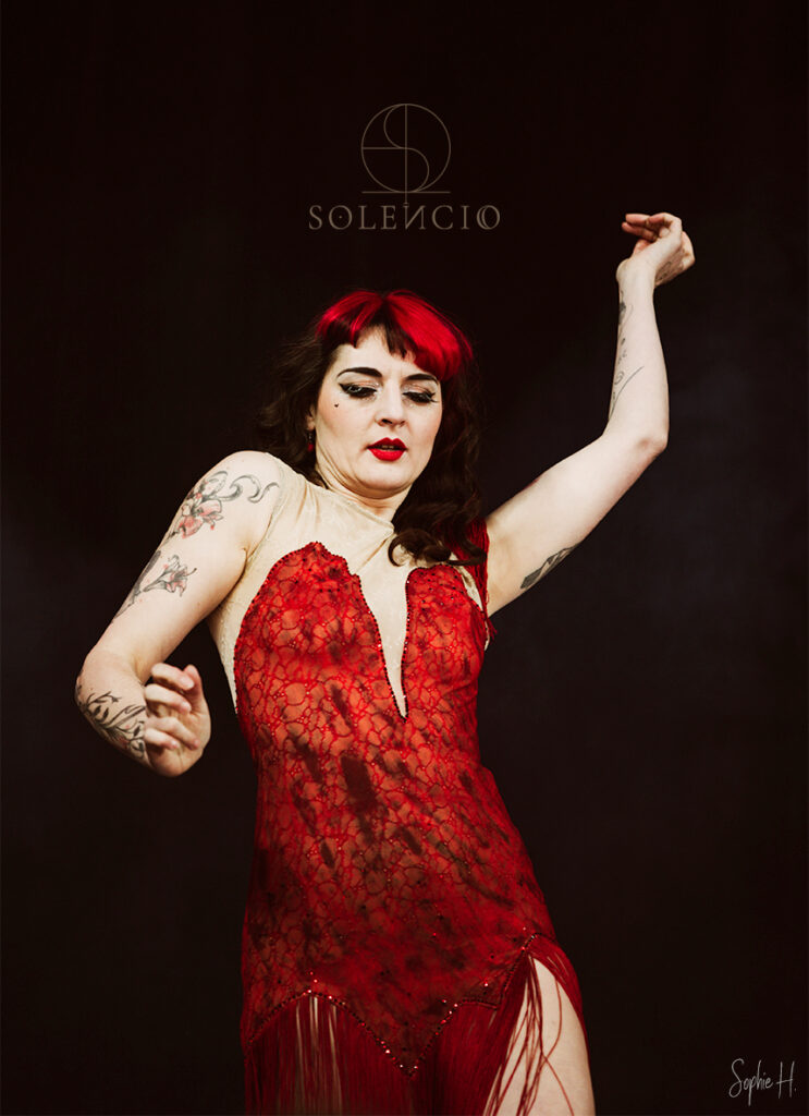 photo spectacle effeuillage burlesque convention tatouage